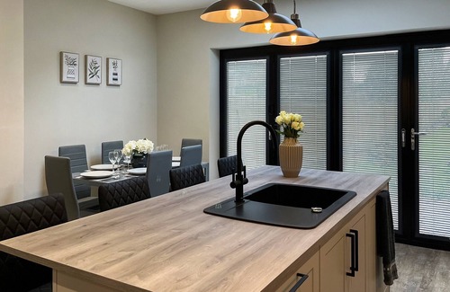 Ault Hucknall Cottage | 3 bedroom accommodation in Bolsover, near Chesterfield