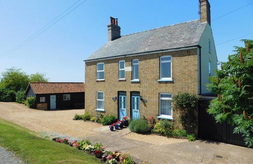 Downham Market Cottage | 3 bedroom accommodation in Ten Mile Bank, near Downham Market