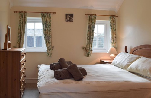 Broad Haven Cottage | 3 bedroom accommodation in Broadway, near Haverfordwest