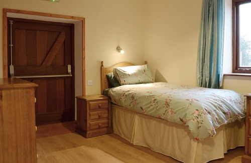 Overton-on-dee Cottage | 3 bedroom accommodation in Dudleston, near Ellesmere