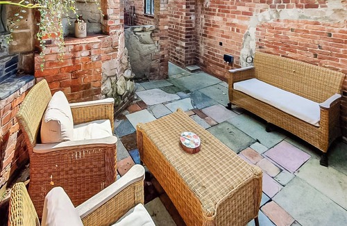 Clumber Park Cottage | 3 bedroom accommodation in Elkesley, near Retford