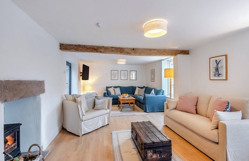 East Rudham Cottage | 3 bedroom accommodation in East Rudham, near Fakenham