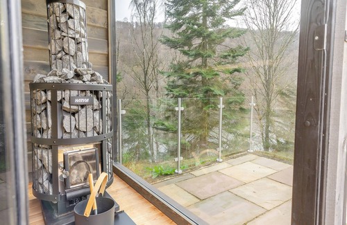 Pitlochry Cottage | 3 bedroom accommodation in Loch Tummel