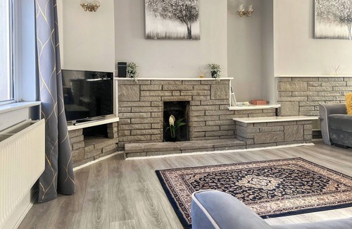 Port Talbot Cottage | 3 bedroom accommodation in Port Talbot, Wales