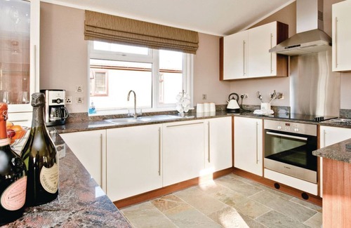 Ashby Woulds Cabin | 3 bedroom accommodation in Overseal, Nr Ashby-de-la-Zouch