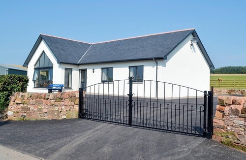 Torthorwald Cottage | 3 bedroom accommodation in Amisfield, near Dumfries