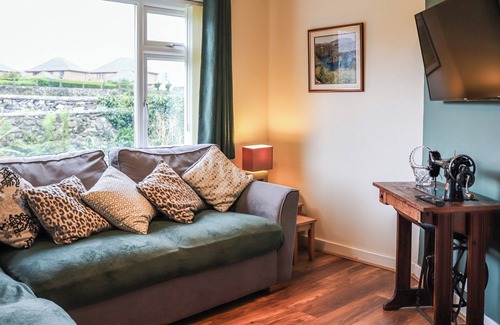 Llanrug Cottage | 3 bedroom accommodation in Llanrug, near Caernarfon