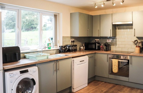 Llanrug Cottage | 3 bedroom accommodation in Llanrug, near Caernarfon