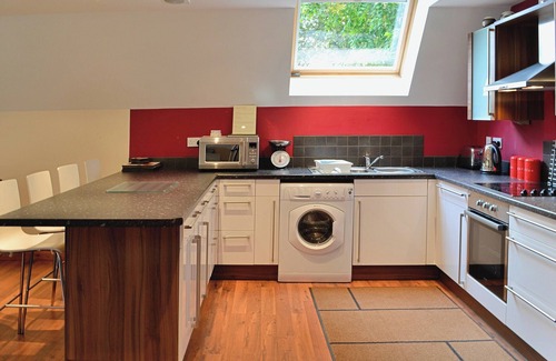 Dunfermline Cottage | 3 bedroom accommodation in Oakley, near Dunfermline
