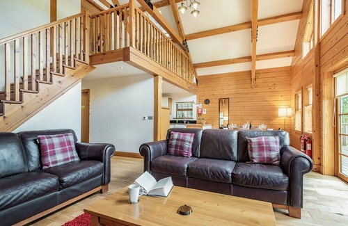 Mansfield Cabin | 3 bedroom accommodation in Edwinstowe