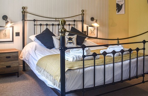 Gloucester Cottage | 3 bedroom accommodation in Gloucester