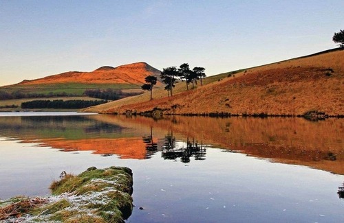 Saddleworth Cabin | 3 bedroom accommodation in Greenfield