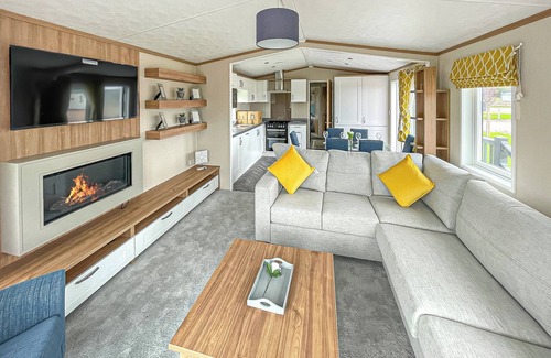 Laurencekirk Ski Chalet | 3 bedroom accommodation in Laurenkirk
