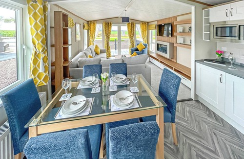 Laurencekirk Ski Chalet | 3 bedroom accommodation in Laurenkirk