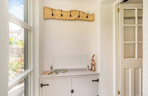 Milnthorpe Cottage | 3 bedroom accommodation in Ackenthwaite, near Arnside