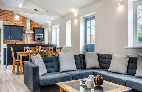 Quenington Cottage | 3 bedroom accommodation in Hatherop, near Cirencester