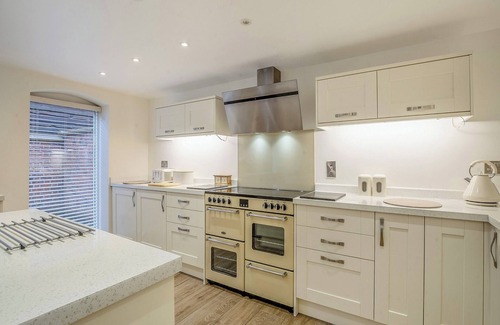 Whitchurch Cottage | 3 bedroom accommodation in Whitchurch