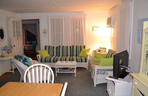 Beach Haven Cottage | 3 bedroom accommodation in Beach Haven