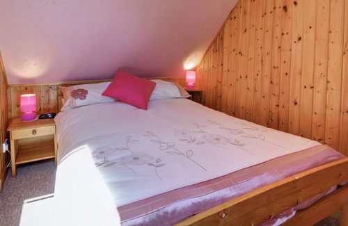 Achnasheen Cottage | 3 bedroom accommodation in Craigloiste, Inver Alligan, Torridon
