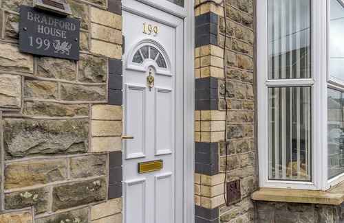 Ammanford Cottage | 3 bedroom accommodation in Garnant, near Ammanford