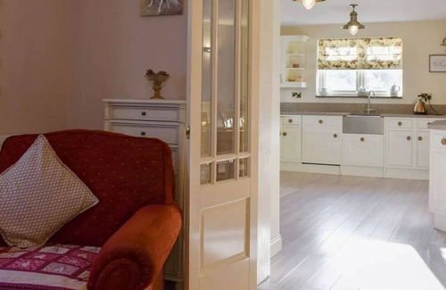 Driffield Cottage | 3 bedroom accommodation in Skerne, near Driffield