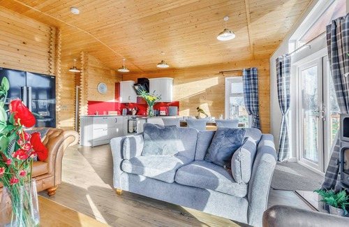 Welsh Frankton Ski Chalet | 3 bedroom accommodation in Ellesmere