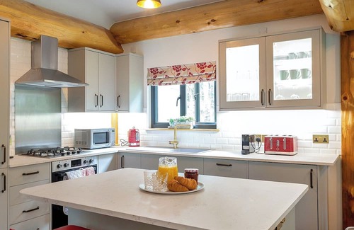 Overton-on-dee Ski Chalet | 3 bedroom accommodation in Ellesmere