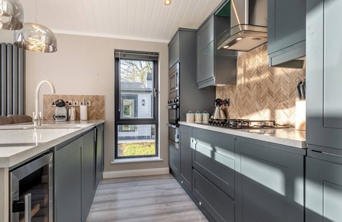 Great Coxwell Ski Chalet | 3 bedroom accommodation in Faringdon