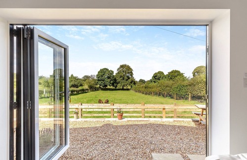 Forsbrook Cottage | 3 bedroom accommodation in Wetley Rocks, near Leek