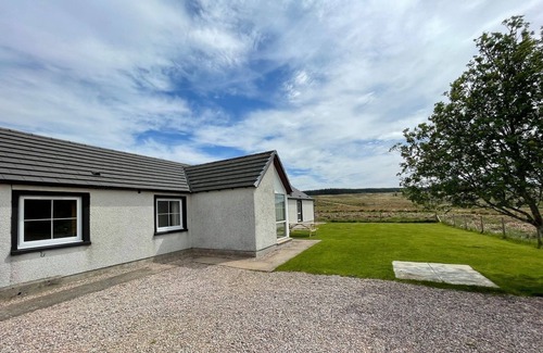 Forsinard Cottage | 3 bedroom accommodation in Forsinard