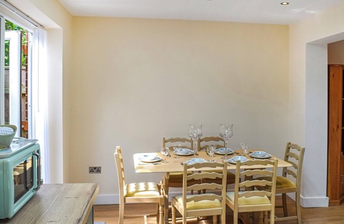 Wirral Cottage | 3 bedroom accommodation in Thingwall, near Wirral