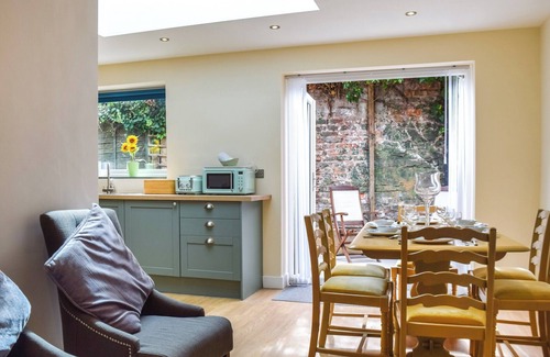 Wirral Cottage | 3 bedroom accommodation in Thingwall, near Wirral