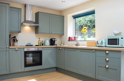 Wirral Cottage | 3 bedroom accommodation in Thingwall, near Wirral