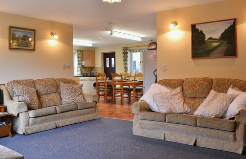 Welshpool Cottage | 3 bedroom accommodation in Llanfair Caereinion, near Welshpool