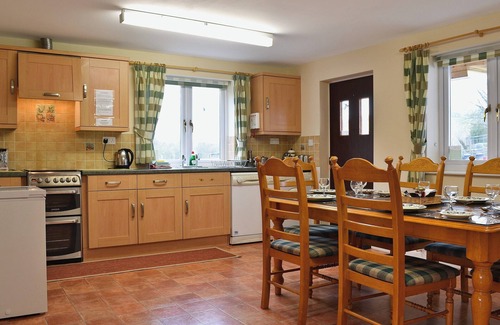 Welshpool Cottage | 3 bedroom accommodation in Llanfair Caereinion, near Welshpool