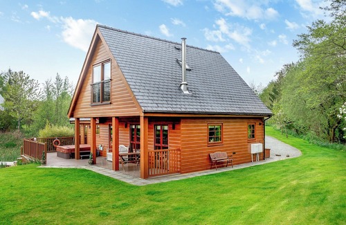 Menai Bridge Ski Chalet | 3 bedroom accommodation in Anglesey
