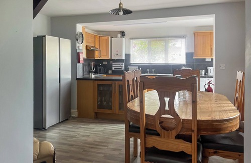 Bridgend Cottage | 3 bedroom accommodation in Bridgend