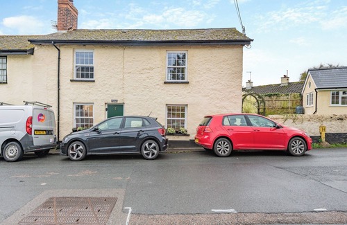 Kenn Cottage | 3 bedroom accommodation in Kennford