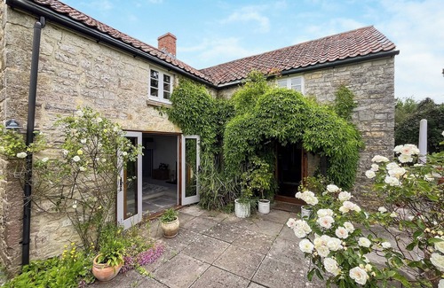 Langport Cottage | 3 bedroom accommodation in High Ham, near Langport
