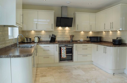 Whitland Cottage | 3 bedroom accommodation in Red Roses, near Whitland