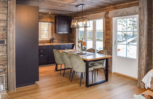Kongsberg House | 3 bedroom accommodation in Kongsberg