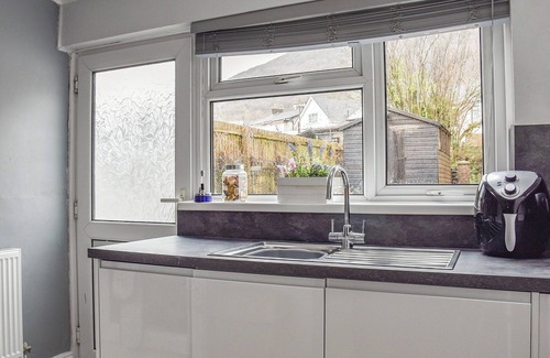 Cwmcarn Cottage | 3 bedroom accommodation in Crosskeys, near Newport