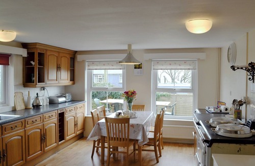 Crynant Cottage | 3 bedroom accommodation in Rhossilli, near Swansea