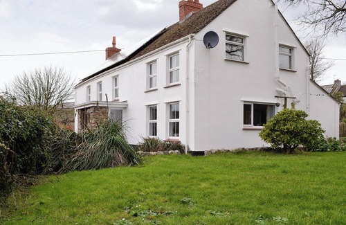 Crynant Cottage | 3 bedroom accommodation in Rhossilli, near Swansea