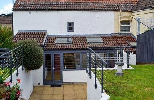 North Nibley Cottage | 3 bedroom accommodation in North Nibley, near Dursley