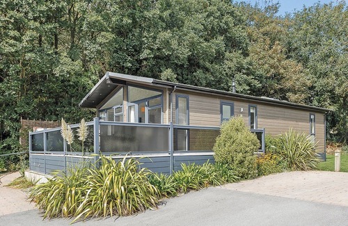 Mullion Ski Chalet | 3 bedroom accommodation in Mullion Cove, Helston