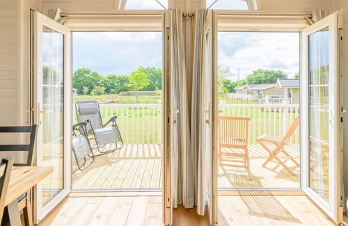 Hundall Cottage | 3 bedroom accommodation in Mercia Marina, Willington