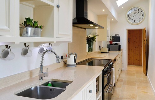 Llanrwst Cottage | 3 bedroom accommodation in Maenan, near Llanrwst