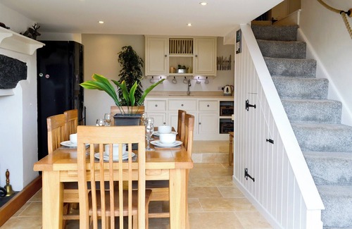 Llanrwst Cottage | 3 bedroom accommodation in Maenan, near Llanrwst