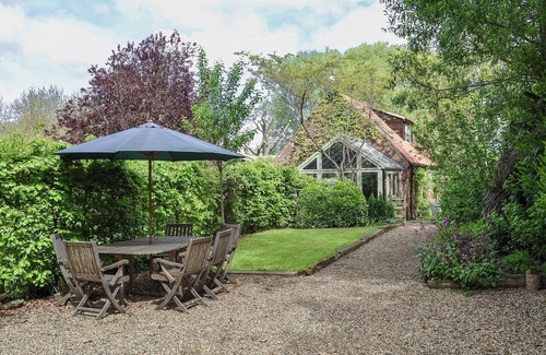 Storwood Cottage | 3 bedroom accommodation in Bielby, near York